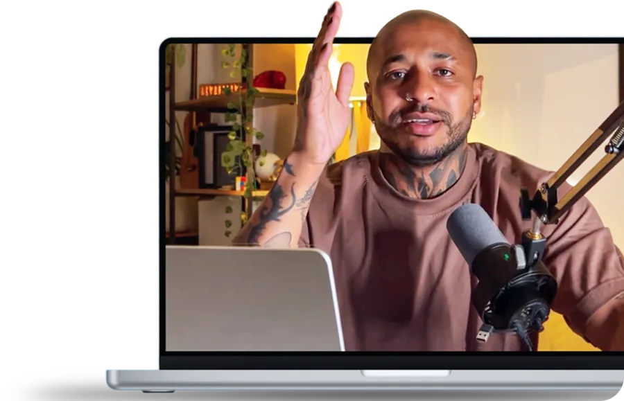 Thiago Lins apresentando o método em um notebook